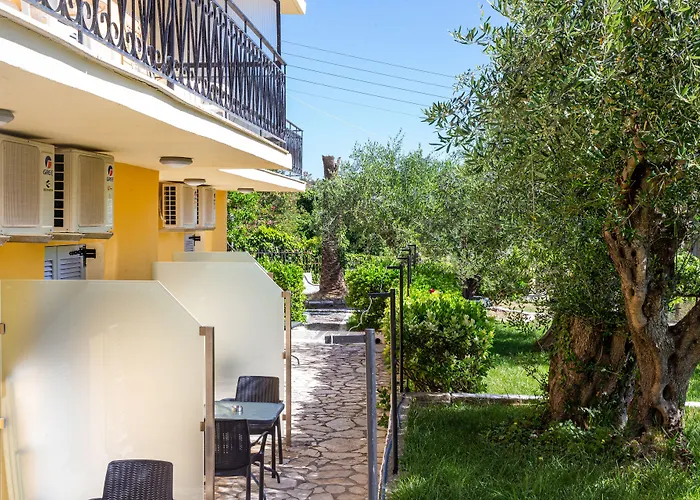 Passas Mare & Benitses (Corfu)