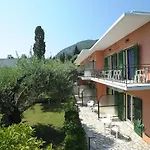Passas Mare & Apartmán Benitses (Corfu)