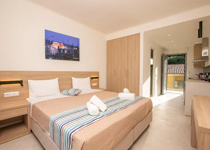 Passas Mare & Benitses (Corfu)